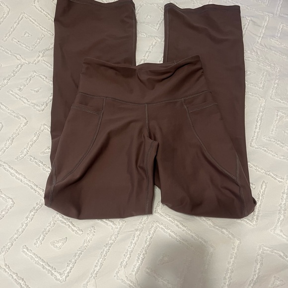 Mauve old Navy Powersoft flares - Picture 4 of 5